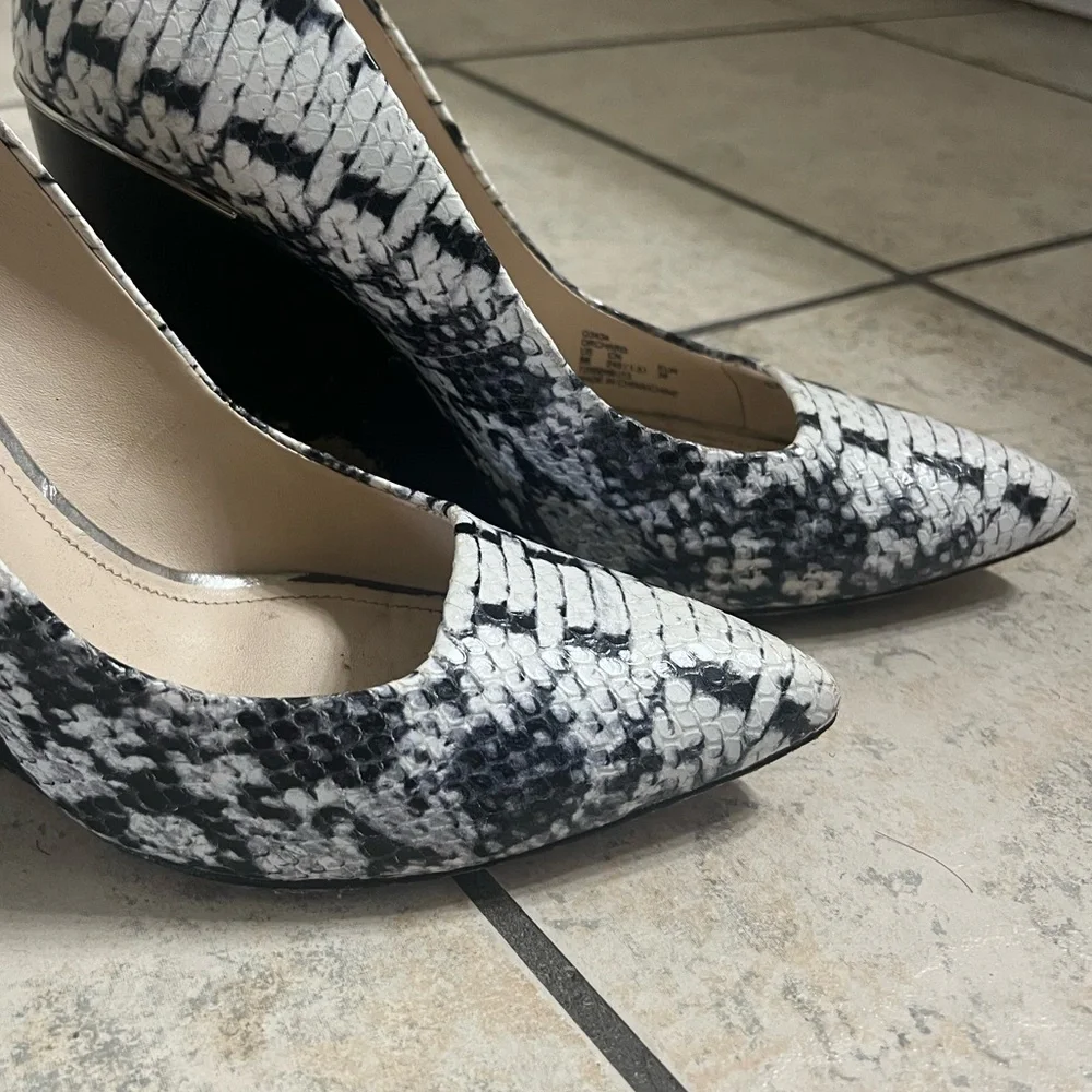 Coach Orchard Black and White Snake Print Wedge Leather Pumps, size 9